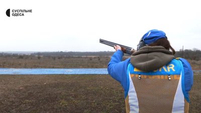 Під час тривог та вибухів: як в Одесі готуються до змагань спортсмени збірної України зі стендової стрільби Під час тривог та вибухів: як в Одесі готуються до змагань спортсмени збірної України зі стендової стрільби