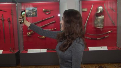 Селфі з експонатами: Вінницький краєзнавчий музей доєднався до всесвітнього флешмобу Селфі з експонатами: Вінницький краєзнавчий музей доєднався до всесвітнього флешмобу
