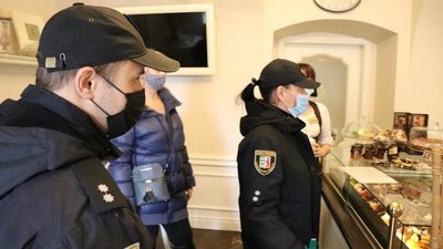 Протягом "карантину вихідного дня" правоохоронці на Закарпатті склали 24 протоколи про порушення Протягом "карантину вихідного дня" правоохоронці на Закарпатті склали 24 протоколи про порушення