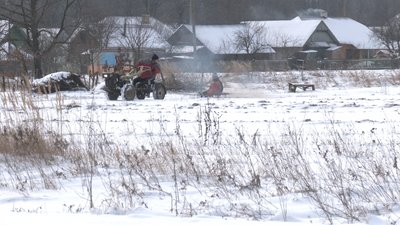 Просідання землі над шахтами на Прикарпатті: голова ОДА відвідав село і зробив заяву Просідання землі над шахтами на Прикарпатті: голова ОДА відвідав село і зробив заяву