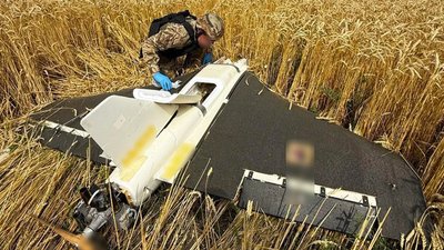 У Кіровоградській області на полі знайшли збитий російський дрон