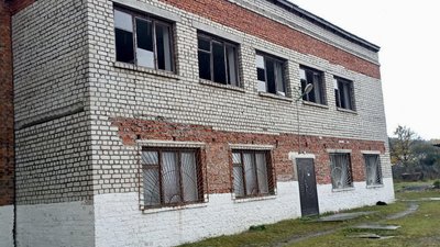 В приміщенні вибито вікна, 25 жовтня, Славута, Хмельниччина В приміщенні вибито вікна, 25 жовтня, Славута, Хмельниччина