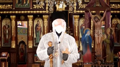 Єпископ у захисному костюмі та масці звернувся до мешканців Львівщини