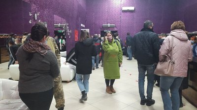 «Трохи нижче неба». У Кропивницькому презентували фільм про захисників Донецького аеропорту «Трохи нижче неба». У Кропивницькому презентували фільм про захисників Донецького аеропорту