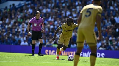 Момент зі скасуванням голу після перегляду VAR у матчі "Крістал Пелас" проти "Челсі"