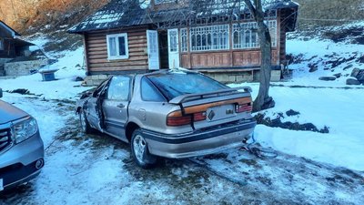 На Франківщині автомобіль в'їхав у житловий будинок На Франківщині автомобіль в'їхав у житловий будинок