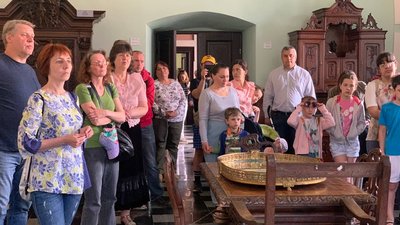 На Тернопільщині відновив роботу замок, який не працював 50 днів На Тернопільщині відновив роботу замок, який не працював 50 днів