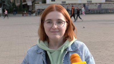 День ментального здоров'я: 10 психологів-волонтерів навчали лучан техніки самодопомоги День ментального здоров'я: 10 психологів-волонтерів навчали лучан техніки самодопомоги