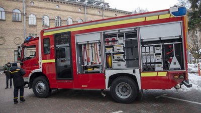 Київ отримав спецтехніку від німецьких партнерів — Кличко