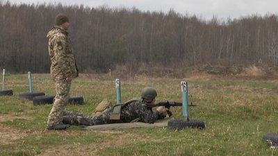 Єдиний стрілецький день. На полігоні на Франківщині навчали резервістів Єдиний стрілецький день. На полігоні на Франківщині навчали резервістів