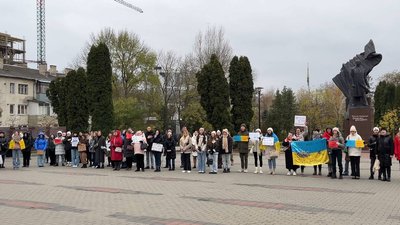 Пікет під Тернопільською міською радою Пікет під Тернопільською міською радою