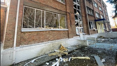 "Серце наше разрушене, але нічого, востановимо" — як профтехучилище у Василькові пережило обстріл "Серце наше разрушене, але нічого, востановимо" — як профтехучилище у Василькові пережило обстріл