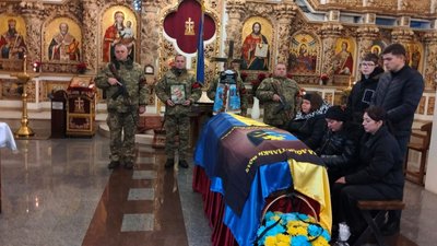 У Полтаві попрощались із воїном Романом Шевчиком