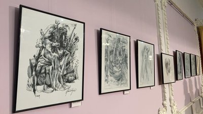 "33 витязі": у Миколаєві відкрилась виставка робіт місцевого художника Сергія Пантелейчука