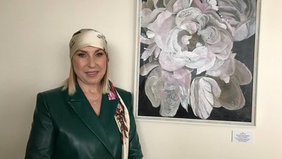 У Тернополі художники передали картини на підтримку онкохворих