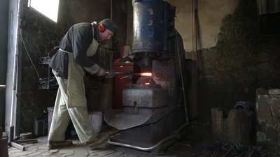 "Страх вже зник": історія 63-річного волонтера з Рівненщини, який допомагає ЗСУ "Страх вже зник": історія 63-річного волонтера з Рівненщини, який допомагає ЗСУ