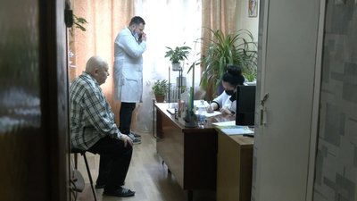 У Харкові використали усі дози вакцини AstraZeneca-SKBio для людей старше 65 років