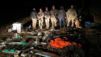 Сигарети намагались доправити саморобними безпілотниками Сигарети намагались доправити саморобними безпілотниками