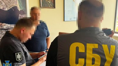 Посадовець, порт, ДБР, СБУ
