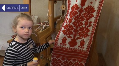 Унікальний товар: як нині на Сумщині виготовляють кролевецькі рушники Унікальний товар: як нині на Сумщині виготовляють кролевецькі рушники