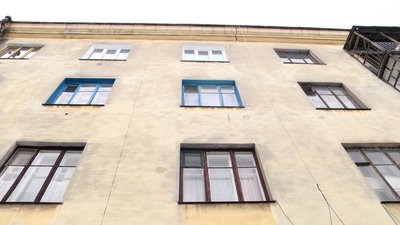 У Житомирі через підготовчі роботи з будівництва багатоповерхівки сусідній будинок почав руйнуватися У Житомирі через підготовчі роботи з будівництва багатоповерхівки сусідній будинок почав руйнуватися