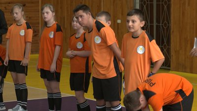 Діти з Луцька та Рівного зіграли у футбол. Хто переміг Діти з Луцька та Рівного зіграли у футбол. Хто переміг