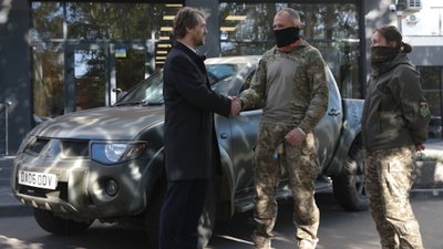 Придбали завдяки споживачам: АТ "Вінницягаз" відправило на передову позашляховик Придбали завдяки споживачам: АТ "Вінницягаз" відправило на передову позашляховик