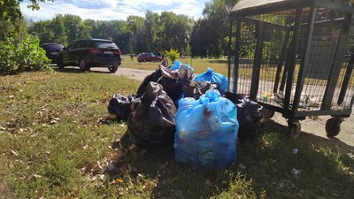 Волонтери назбирали понад 600 кг сміття у зонах відпочинку Сум Волонтери назбирали понад 600 кг сміття у зонах відпочинку Сум