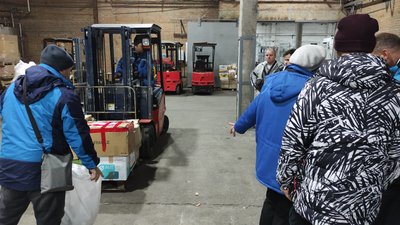 140 тонн допомоги відправили із Полтавщини в Сумську область 140 тонн допомоги відправили із Полтавщини в Сумську область