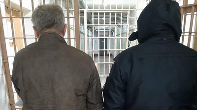 Випив та почав сваритися: у Вінниці чоловік вдарив власника хостела ножем Випив та почав сваритися: у Вінниці чоловік вдарив власника хостела ножем