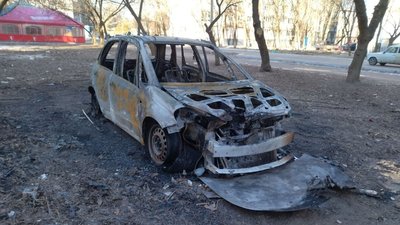 У Миколаєві відновлюють інфраструктуру та допомагають жителям, чиї будинки постраждали від обстрілів У Миколаєві відновлюють інфраструктуру та допомагають жителям, чиї будинки постраждали від обстрілів