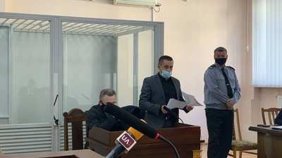 Вимагання грошей: в суді Тернополя обирають запобіжний захід підозрюваному