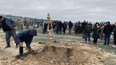 У Броварах поховали 13-річного хлопчика, якого розстріляли росіяни У Броварах поховали 13-річного хлопчика, якого розстріляли росіяни