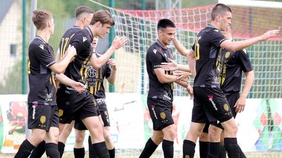 "Рух" виграв два перенесені матчі УПЛ U19 в Польщі та вийшов на перше місце. Клуб потрапить в Юнацьку Лігу УЄФА