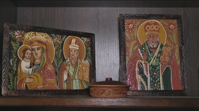 На глині та склі відтворює ікони - майстриня з Вінниччини Вікторія Ніколаєва На глині та склі відтворює ікони - майстриня з Вінниччини Вікторія Ніколаєва