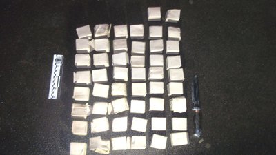 Поліцейські Рівненщини затримали підозрюваного у продажі зброї. Поліцейські Рівненщини затримали підозрюваного у продажі зброї.