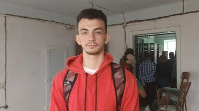 Волонтери зі всієї України допомагають облаштовувати музейну резиденцію на Тернопільщині Волонтери зі всієї України допомагають облаштовувати музейну резиденцію на Тернопільщині