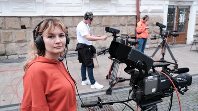 MERIDIAN CZERNOWITZ в телерадіоефірі Суспільного: прямі трансляції, гостьові студії, перформанс MERIDIAN CZERNOWITZ в телерадіоефірі Суспільного: прямі трансляції, гостьові студії, перформанс