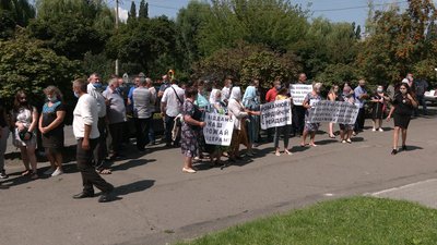 Спір довкола врожаю: у Рівному суд "передумав", аби примирити опонентів Спір довкола врожаю: у Рівному суд "передумав", аби примирити опонентів