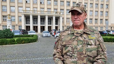 На Закарпатті учасники бойових дій на Сході України вимагали відставки голови облради На Закарпатті учасники бойових дій на Сході України вимагали відставки голови облради