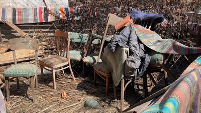 «Обламали перестінок, бо хитався». Як жителі Снігурівщини відновлюють будинки після затоплення «Обламали перестінок, бо хитався». Як жителі Снігурівщини відновлюють будинки після затоплення