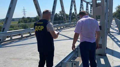 У Службі автодоріг Рівненщини розповіли, кого і за що підозрює ДСР