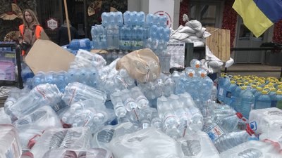 З Одеси до Миколаєва направили 2,5 тонни води та водовози