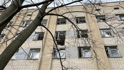 Поцілили в будинки та об'єкти критичної інфраструктури. За добу військові РФ обстріляли всі мікрорайони Херсона Поцілили в будинки та об'єкти критичної інфраструктури. За добу військові РФ обстріляли всі мікрорайони Херсона