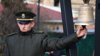 У пам'ять про загиблих захисників України. У Франківську пролунав дзвін пам’яті
