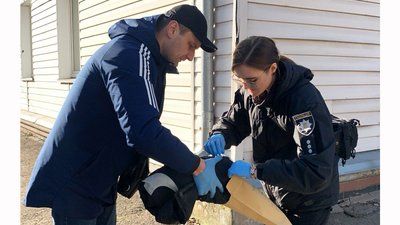 На Житомирщині двоє чоловіків підірвали себе гранатами, ще один — погрожував боєприпасом у магазині На Житомирщині двоє чоловіків підірвали себе гранатами, ще один — погрожував боєприпасом у магазині