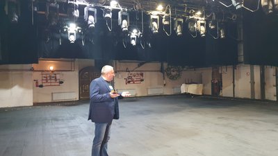 Театр Кропивницького: поновлений на посаді директор не може зайти на роботу, облрада не виконує рішення суду Театр Кропивницького: поновлений на посаді директор не може зайти на роботу, облрада не виконує рішення суду