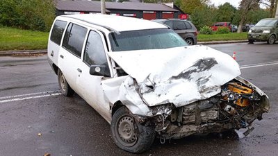 Внаслідок аварії у Луцьку травмувалась неповнолітня школярка Внаслідок аварії у Луцьку травмувалась неповнолітня школярка