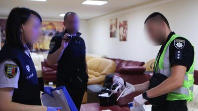 На Закарпатті іноземця підозрюють у розбещенні неповнолітньої дівчинки На Закарпатті іноземця підозрюють у розбещенні неповнолітньої дівчинки