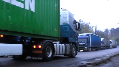 Блокування руху вантажівок перед ПП "Вишнє-Нємецьке — Ужгород". Що відомо Блокування руху вантажівок перед ПП "Вишнє-Нємецьке — Ужгород". Що відомо
